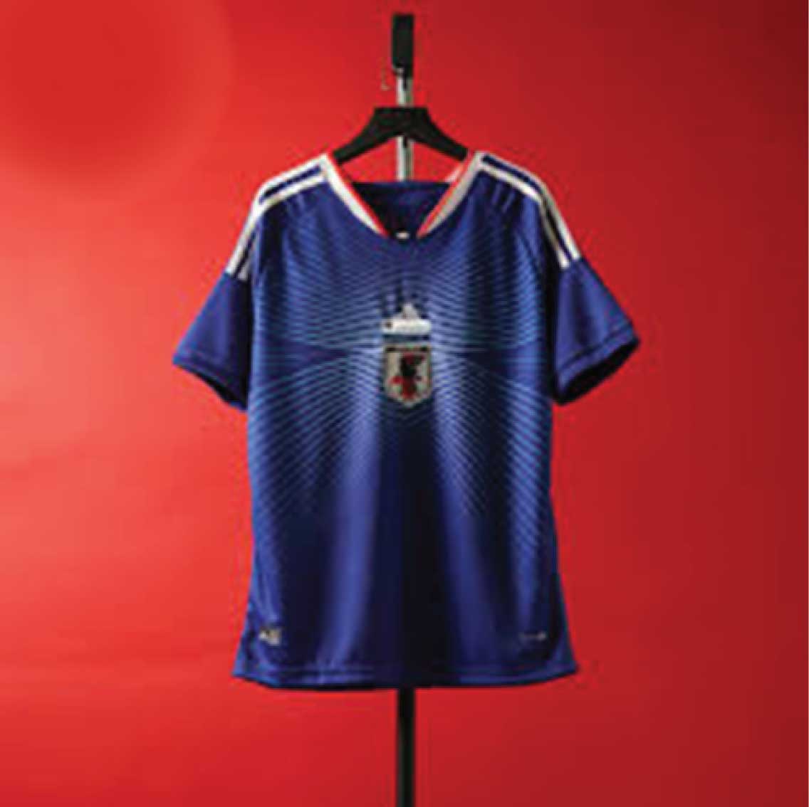 Đây là một trong những mẫu áo dễ “gây ấn tượng” ngay từ cái nhìn đầu tiên.